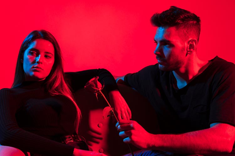 Relationship Killer:  Neediness vs The Courage To Be Confident